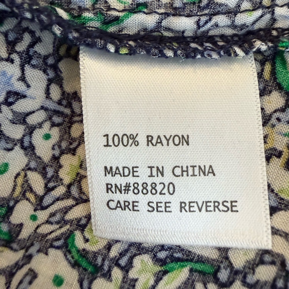 Cynthia Rowley Green Floral V-Neck Blouse - Picture 13 of 13